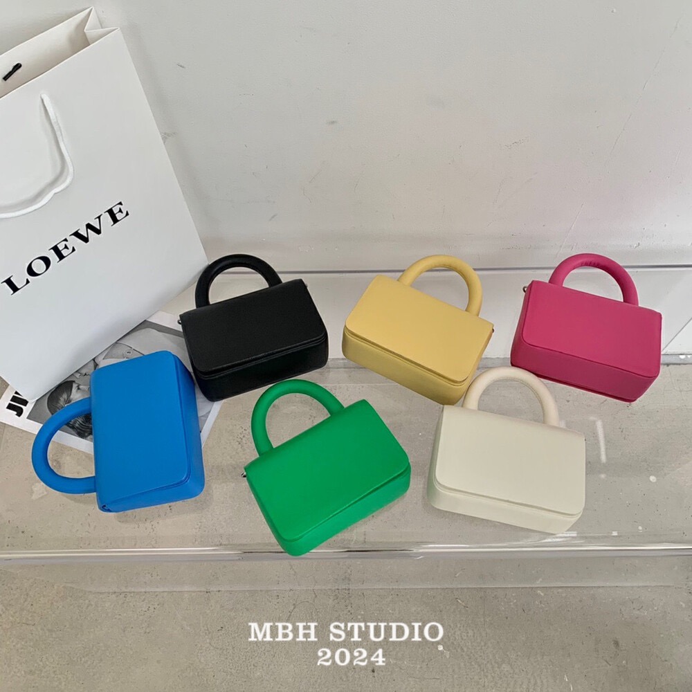 MBH Niche Design Versatile Handbag with Shoulder Strap - Image 4