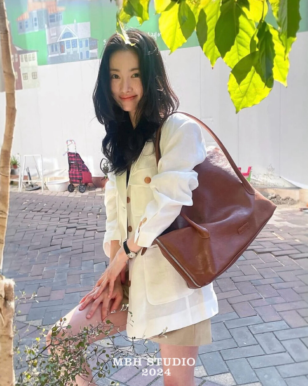 MBH Vintage-Style Large-Capacity Commuter Tote Bag with Premium Feel Shoulder Bag