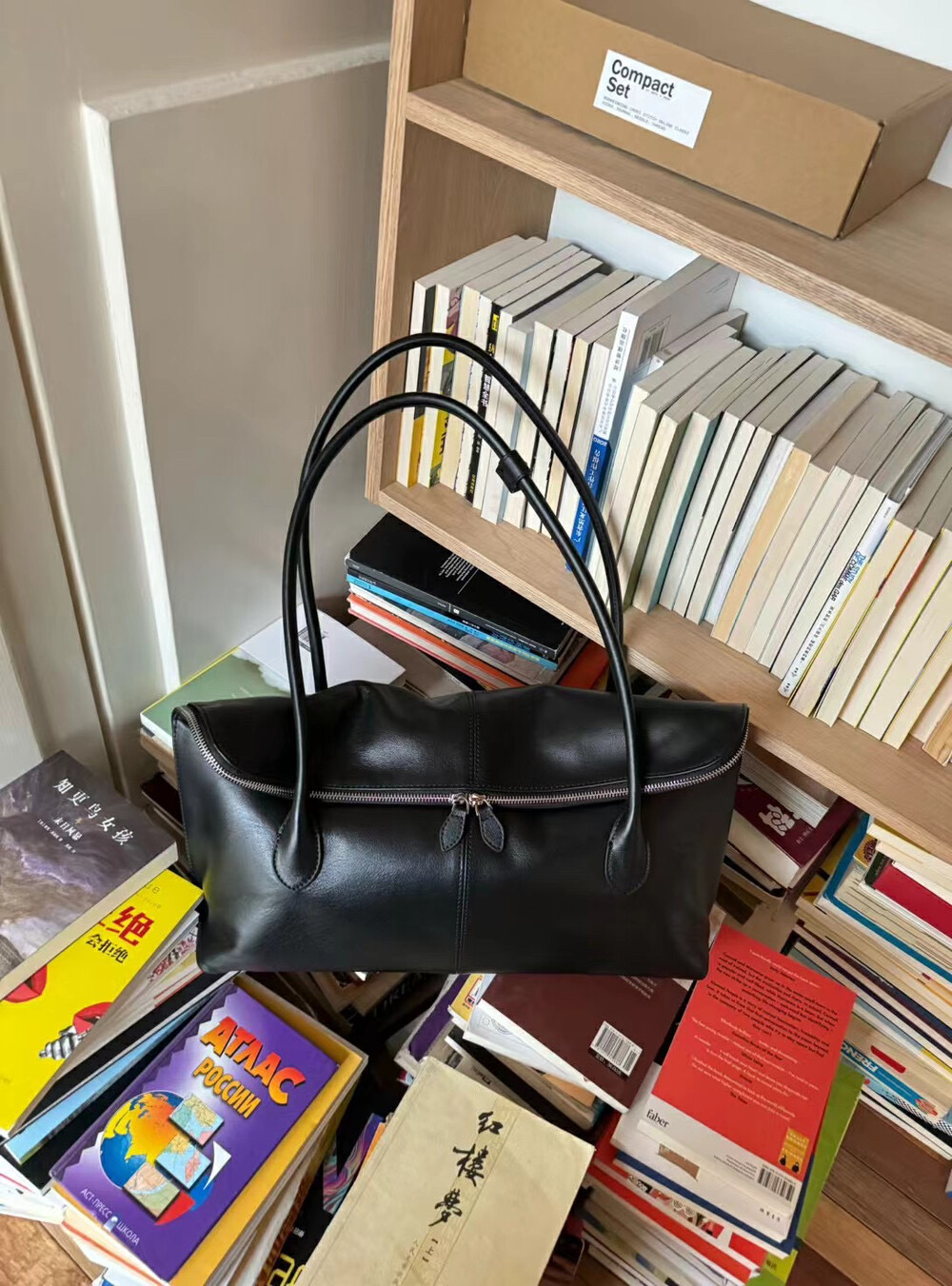 MBH Vintage-Style Large-Capacity Commuter Tote Bag with Premium Feel Shoulder Bag - Image 4