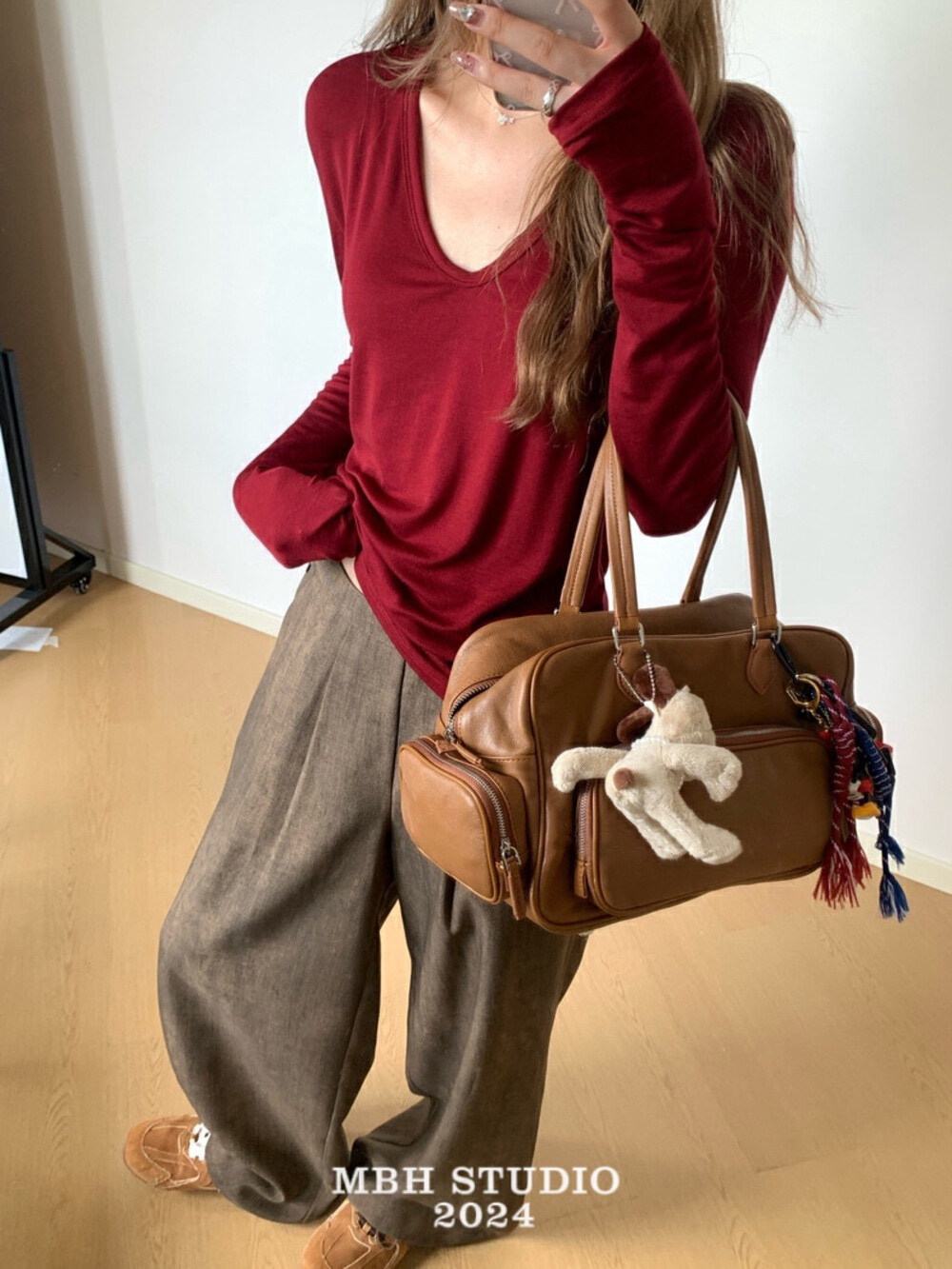 MBH Vintage Motorcycle Multi-Pocket Top Layer Cowhide Commuter Large Capacity Tote Shoulder Bag Handbag - Image 3
