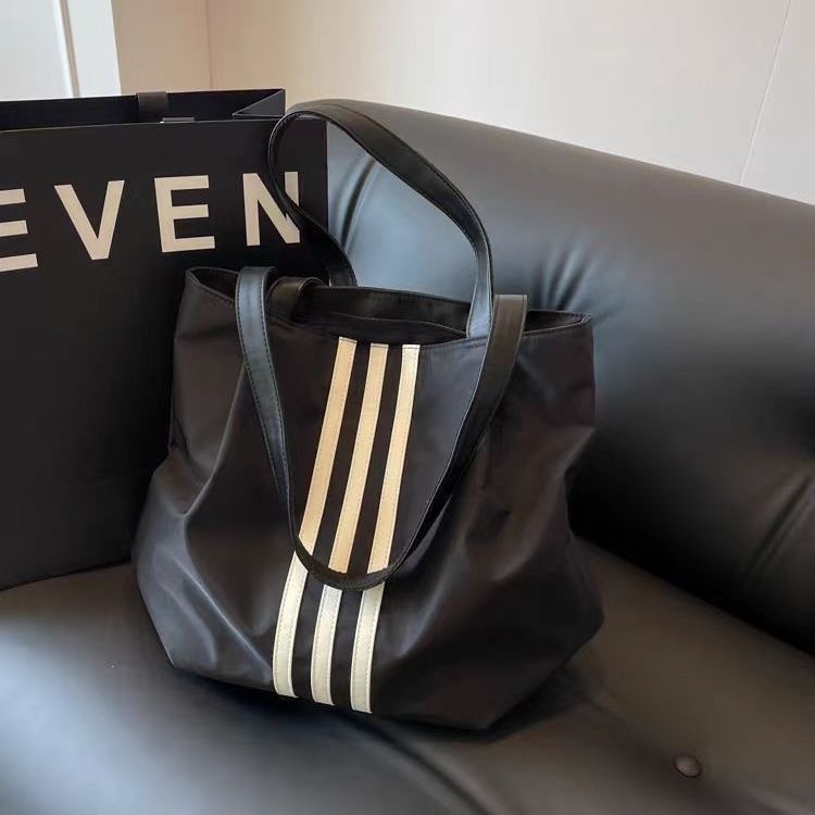 2024 Korean Lazy Style Large Capacity Canvas Bag Women's New Fashion Handbag Student Class Commute Tote Bag