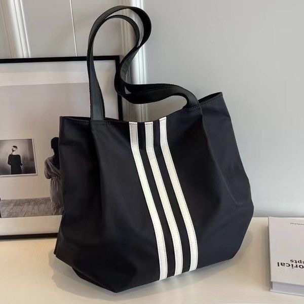 2024 Korean Lazy Style Large Capacity Canvas Bag Women's New Fashion Handbag Student Class Commute Tote Bag - Image 2