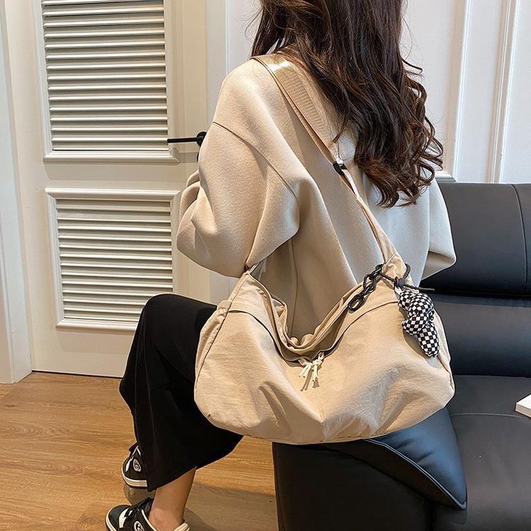 New Fashion Casual Large Capacity Travel Bag Simple Versatile Korean Style Crossbody Sports Yoga Fitness Tote Bag - Image 4