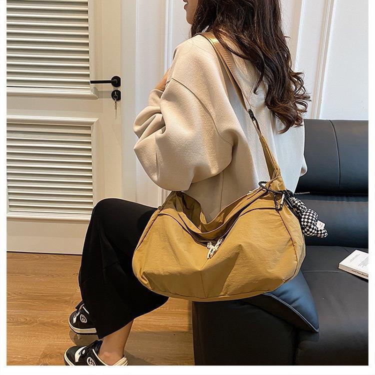 New Fashion Casual Large Capacity Travel Bag Simple Versatile Korean Style Crossbody Sports Yoga Fitness Tote Bag - Image 2
