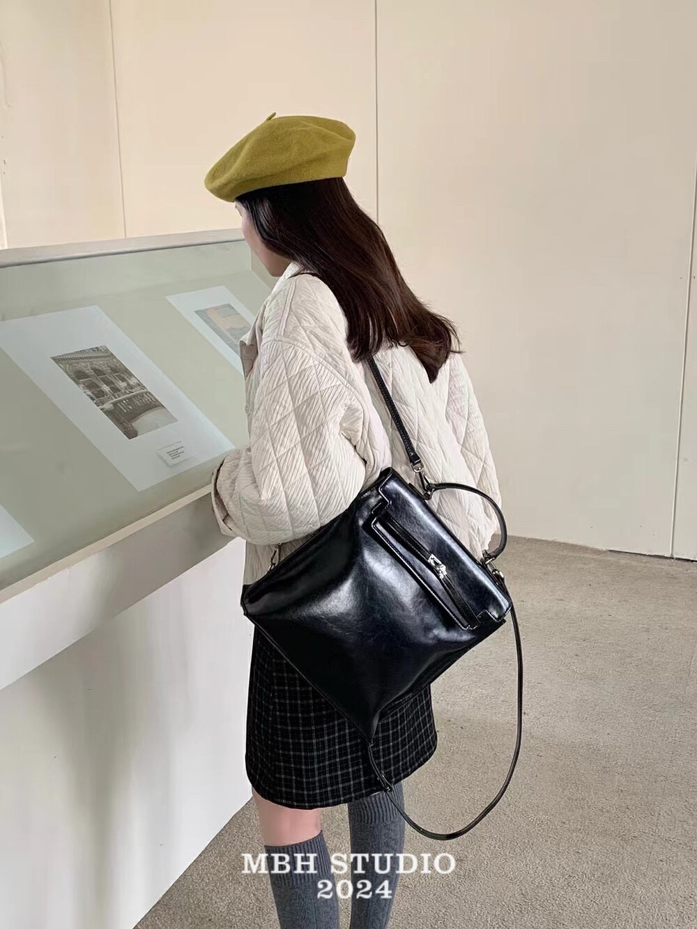 MBH Niche Design Oil Wax Leather Vintage Large Capacity Commute Lock Kelly Backpack with Shoulder Strap