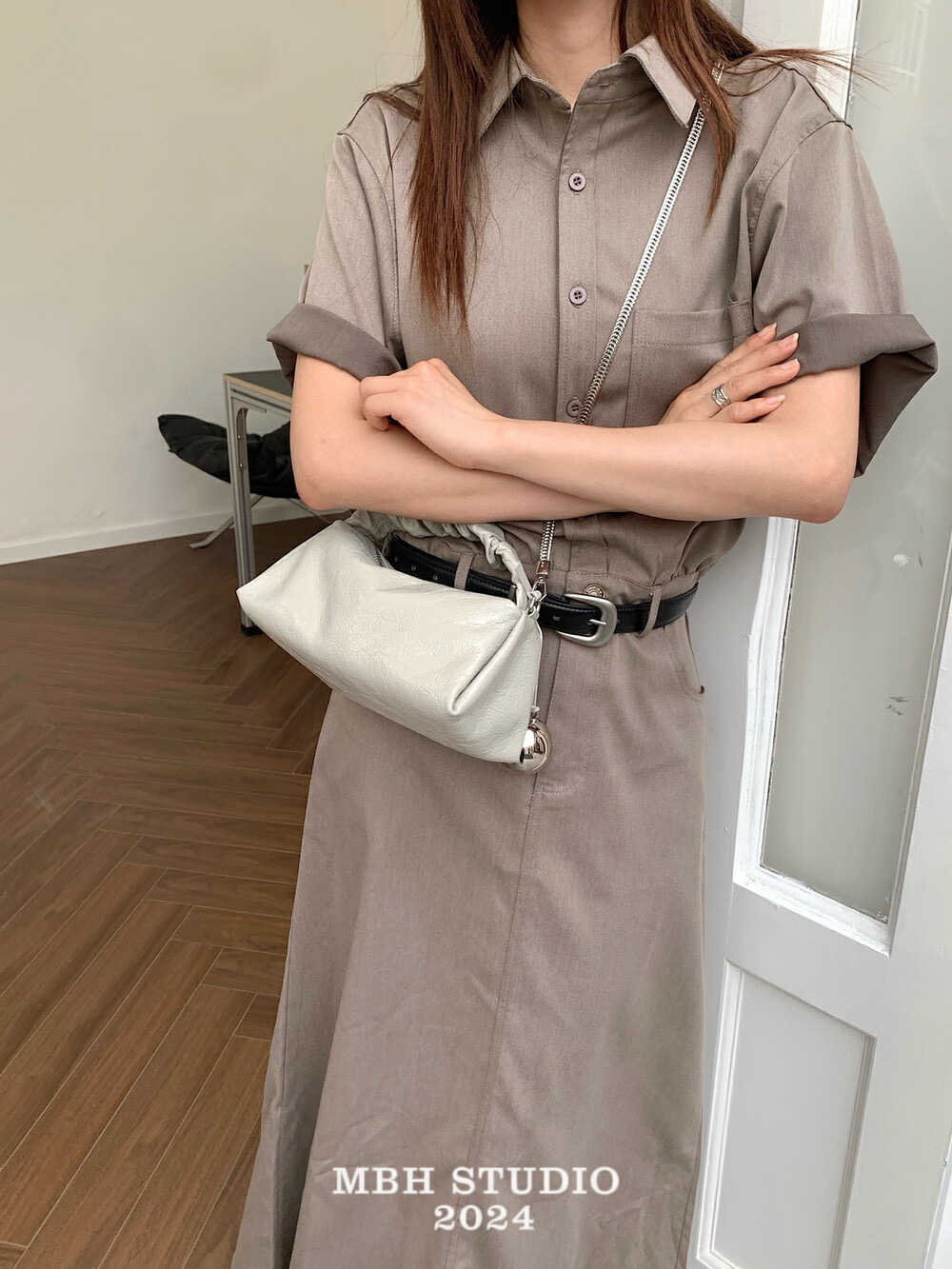 MBH Crackle Waxed Top Layer Cowhide Mini Silver Ball Bucket Bag Crossbody Handbag with Chain - Image 4