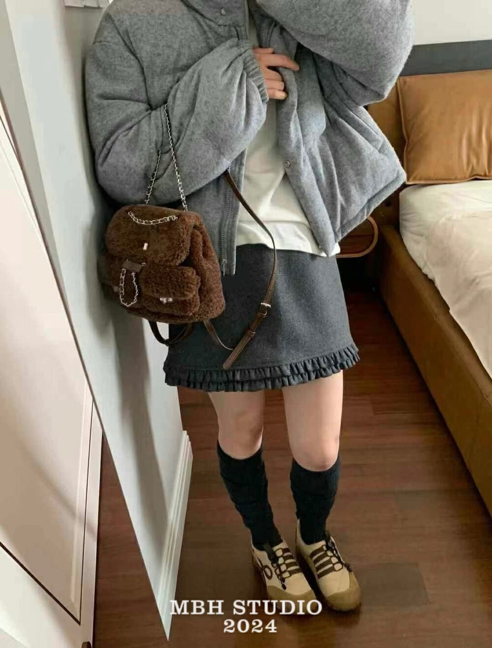 MBH Small Fragrance Style Real Fur Chain Casual Fashion Niche Sheep Fur Backpack