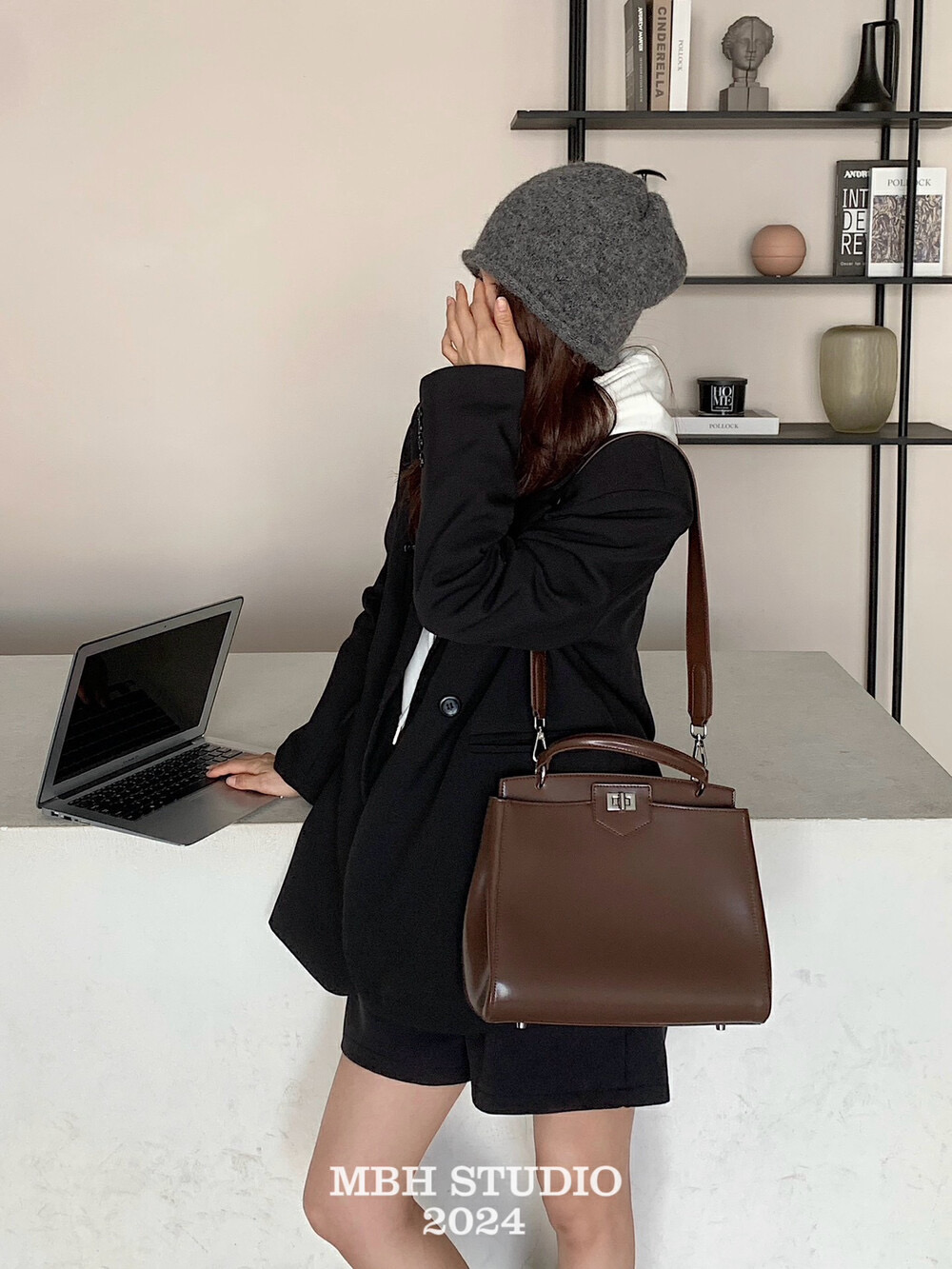 MBH Smooth Cowhide Vintage Large Capacity Birkin Style Commuter Handbag Shoulder Bag with Wide Strap and Thin Strap - Image 3
