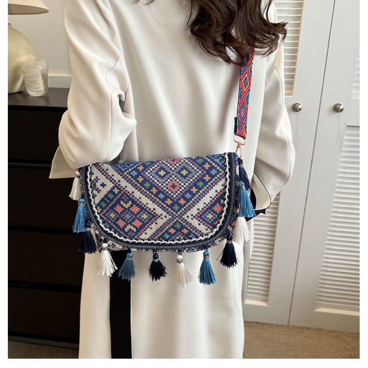 2025 Ethnic Style Woven Small Square Crossbody Bag with Tassel for Women - Image 3